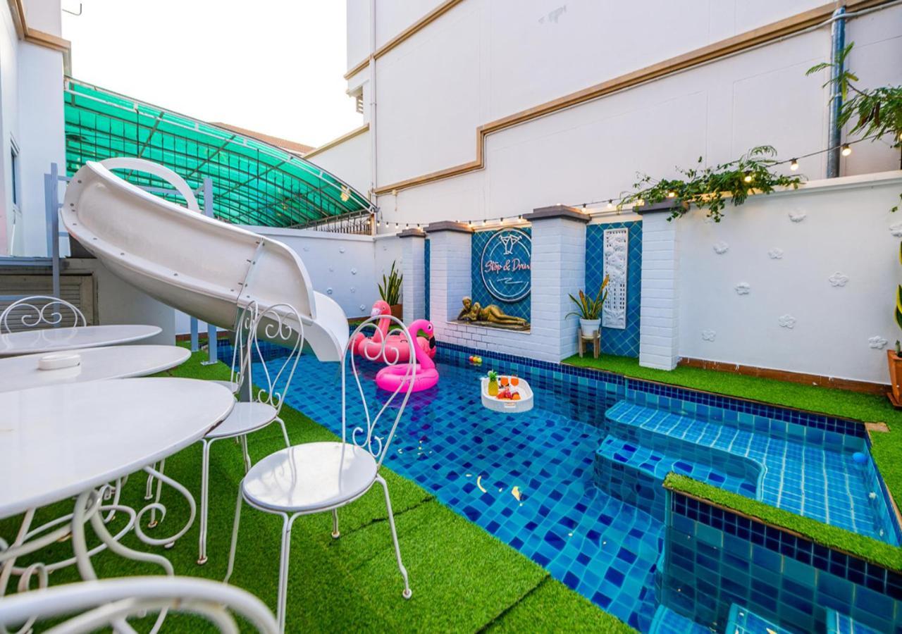 Room@Gallery Pool Villa Pattaya Extérieur photo
